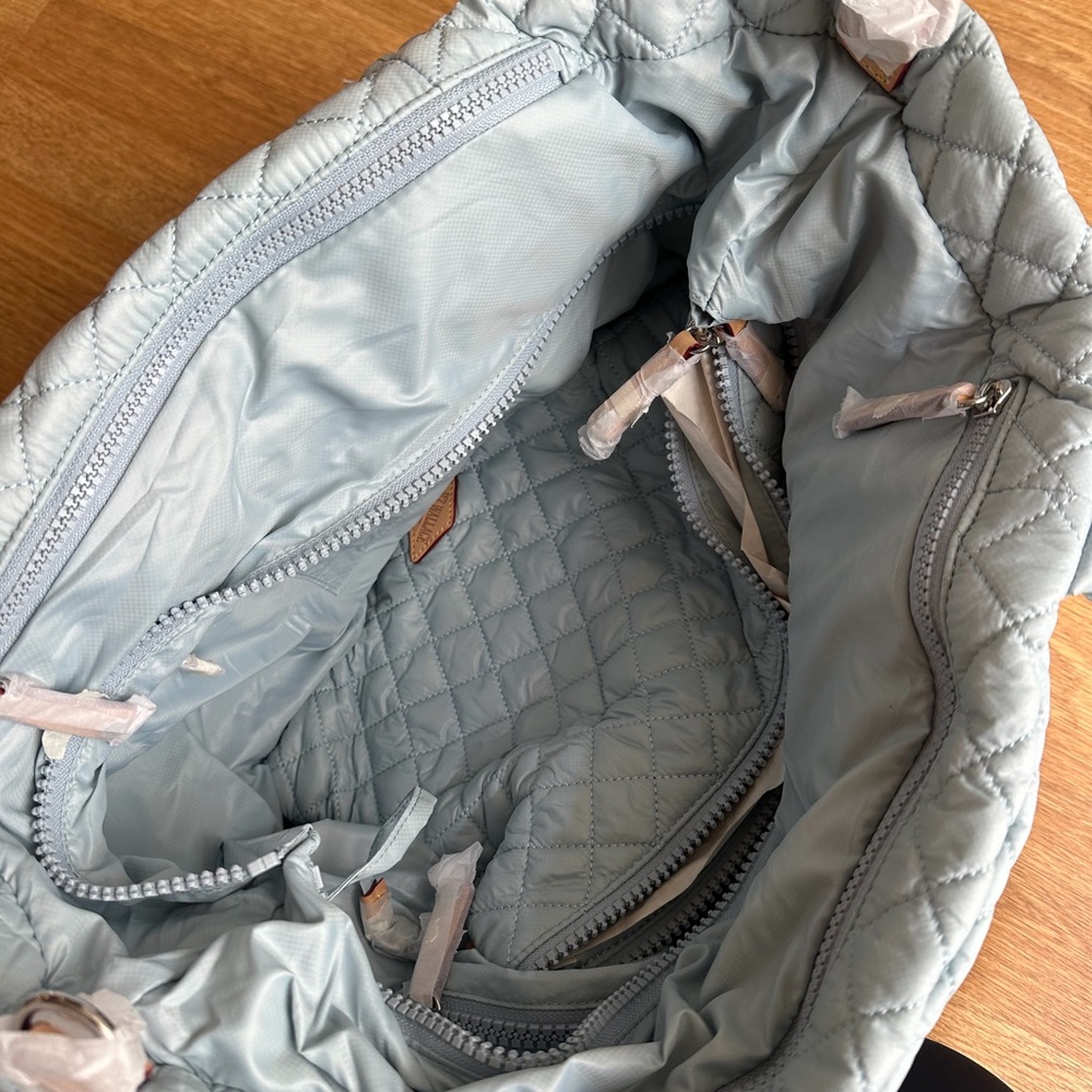 NWT 😍🩵 MZ Wallace Quilted Ice Blue Tote Bag - Medium - Picture 6 of 10